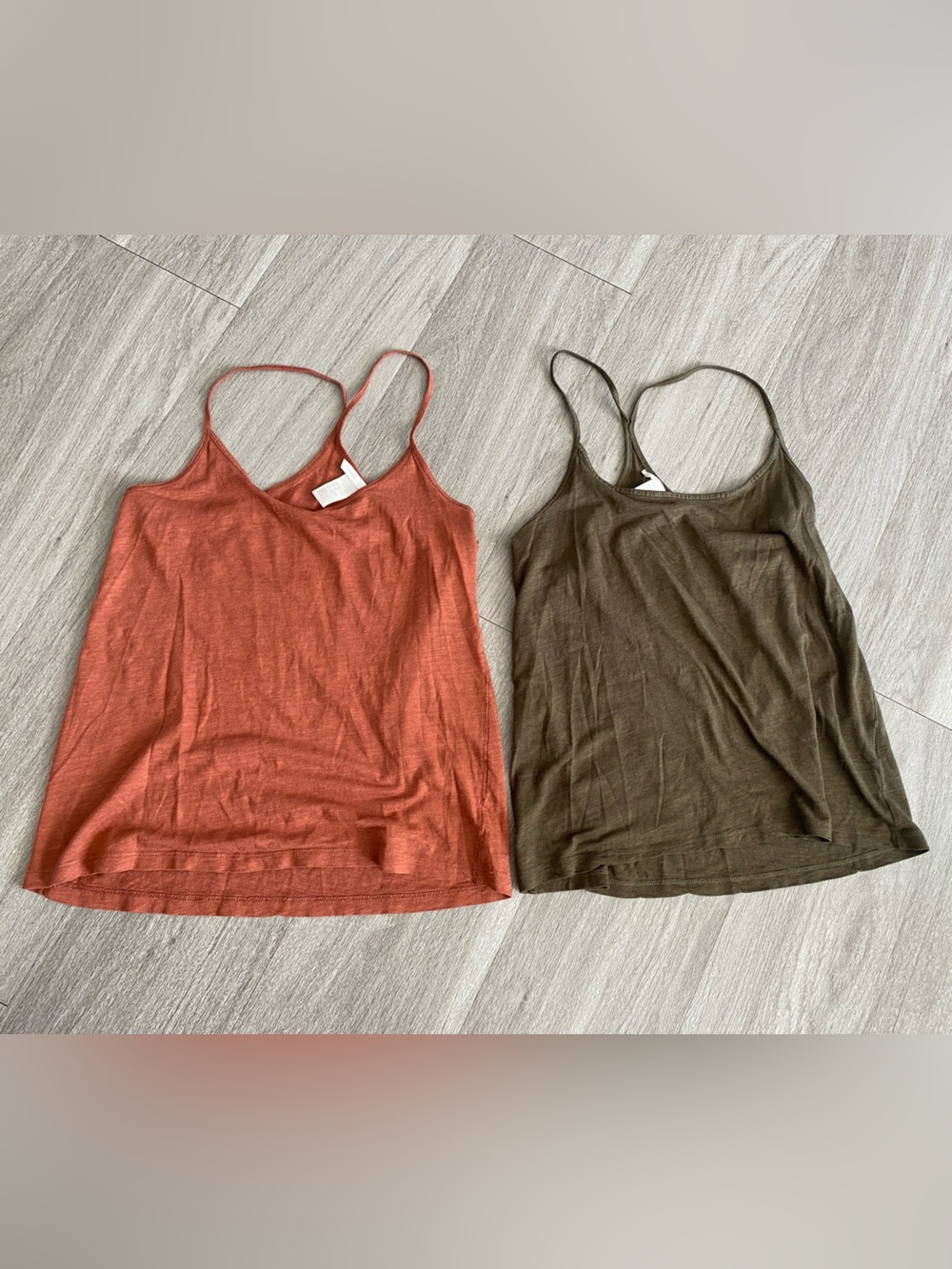 H&M Basic Rust Orange and Olive Green Double Pack Racerback Camisoles Women’s XS